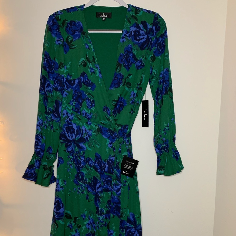 BRAND NEW Lulu’s green & blue floral dress